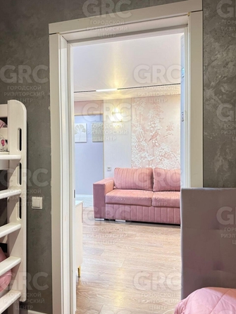 
   Продам 3-комнатную, 62 м², Просвещения ул, 81

. Фото 10.