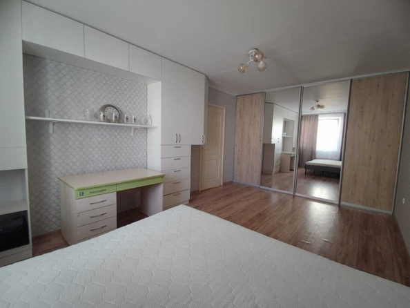 
   Продам 1-комнатную, 37 м², Адмирала Пустошкина ул, 10

. Фото 9.