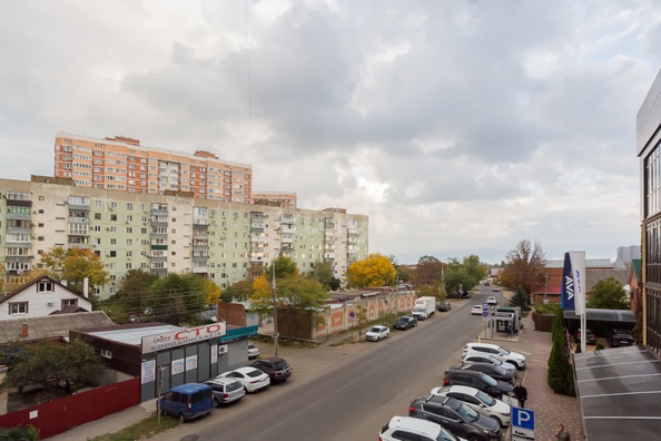 
   Продам 3-комнатную, 100.5 м², Бородинская ул, 10

. Фото 35.