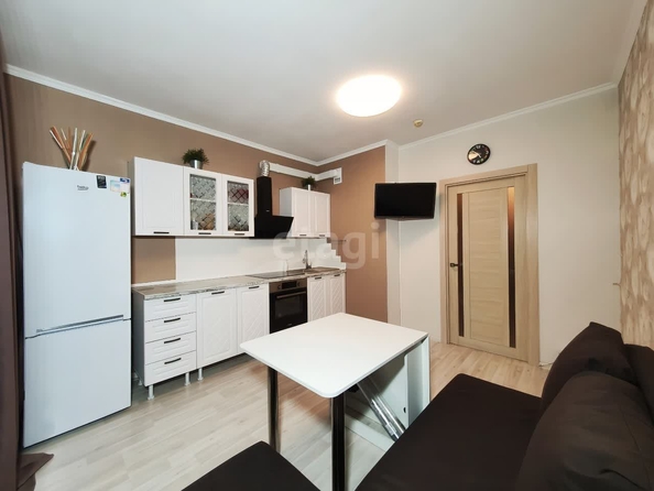 
   Продам 1-комнатную, 46 м², Лавочкина (Пашковский жилой массив т ул, 17

. Фото 2.