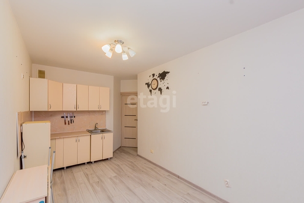 
   Продам 1-комнатную, 42.4 м², Цезаря Куникова ул, 24/1

. Фото 5.