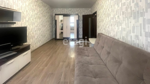 
   Продам 1-комнатную, 34.8 м², Сергея Есенина ул, 149

. Фото 1.