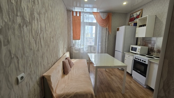 
   Продам 1-комнатную, 33.4 м², Героя Яцкова И.В. ул, 9/3

. Фото 1.