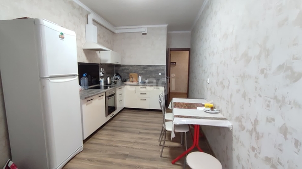 
   Продам 1-комнатную, 42 м², Лаврова ул, 4

. Фото 5.