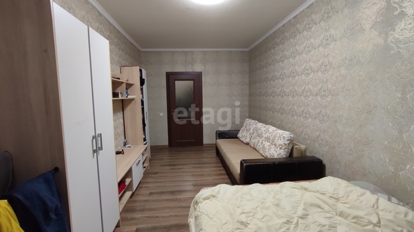 
   Продам 1-комнатную, 42 м², Лаврова ул, 4

. Фото 7.