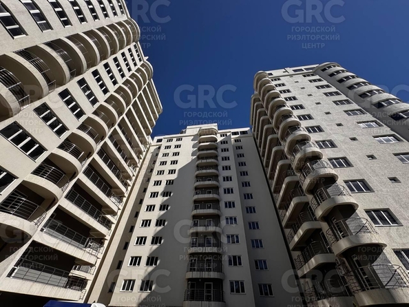 
  Продается 2-комн. квартира, 82.2 м², Туапсинская ул, д. 19
. Фото 1.