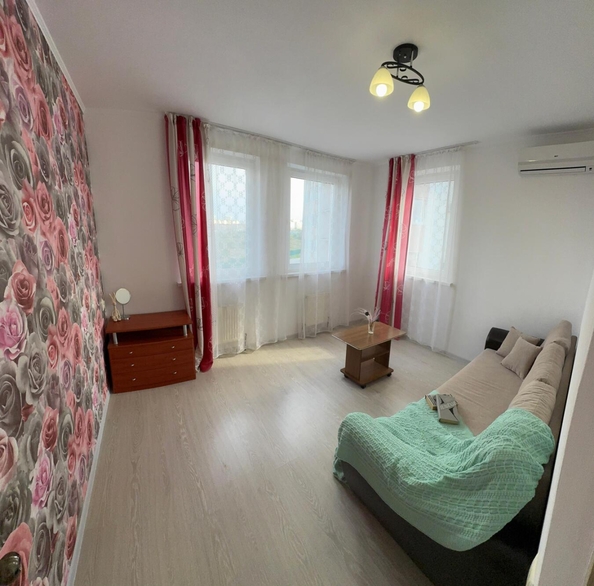 
  Продается 2-комн. квартира, 59 м², Таманская ул, д. 121к2
. Фото 9.