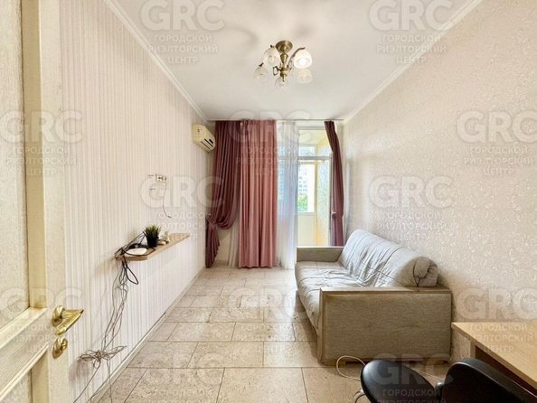 
  Продается 3-комн. квартира, 71.8 м², Туапсинская ул, д. 2Б
. Фото 7.
