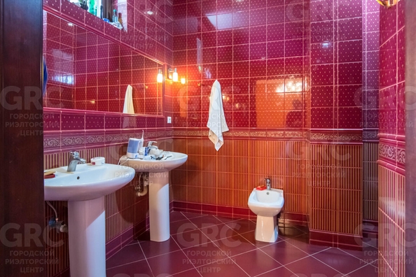
   Продам коттедж, 320 м², Сочи

. Фото 18.