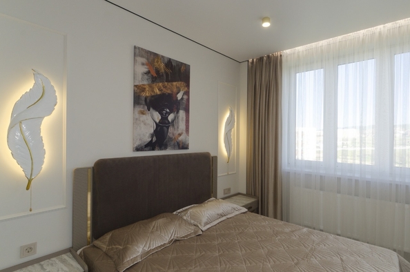 
   Продам 1-комнатную, 40 м², Крылова ул, 15к2

. Фото 3.