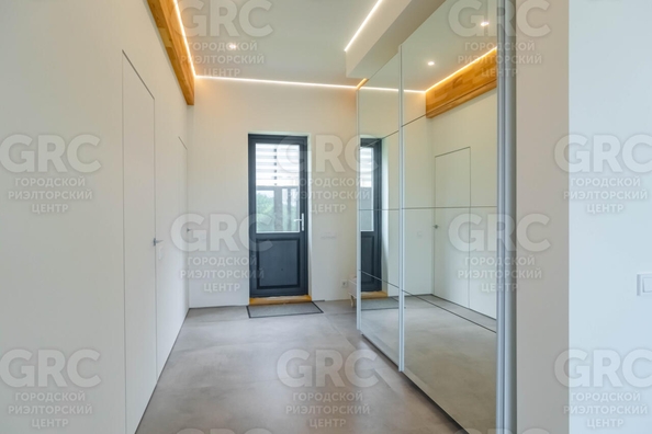 
   Продам коттедж, 280 м², Сочи

. Фото 12.