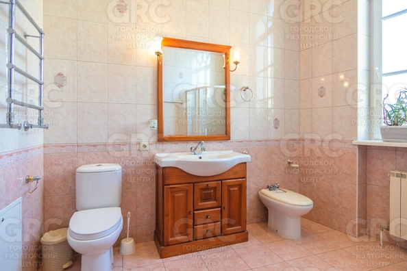 
   Продам дом, 600 м², Сочи

. Фото 14.