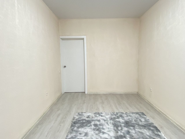 
   Продам 2-комнатную, 65 м², Позднякова ул, 2 к12

. Фото 6.