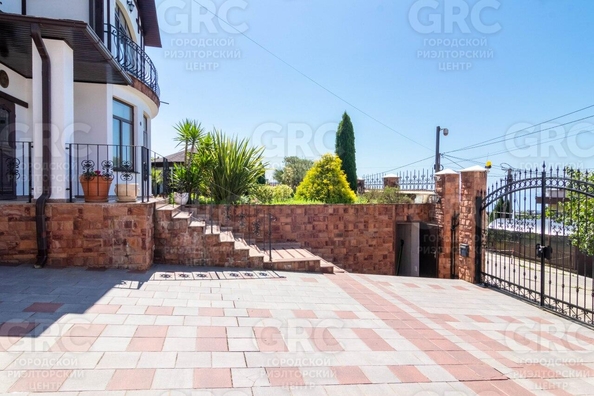 
   Продам дом, 270 м², Сочи

. Фото 12.