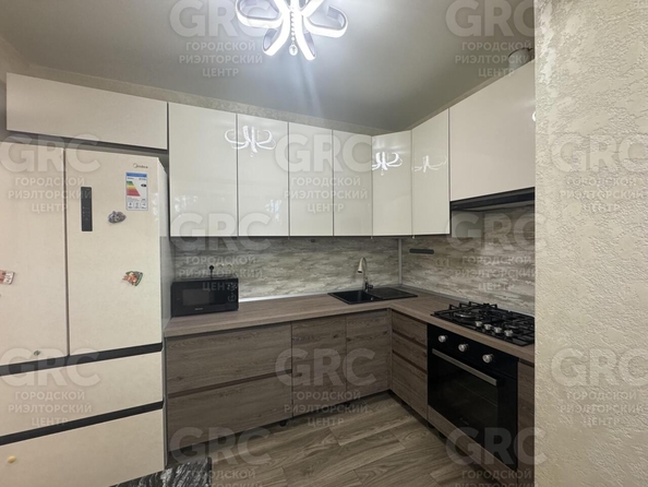 
  Продается 2-комн. квартира, 58 м², Санаторная ул, д. 23а
. Фото 6.