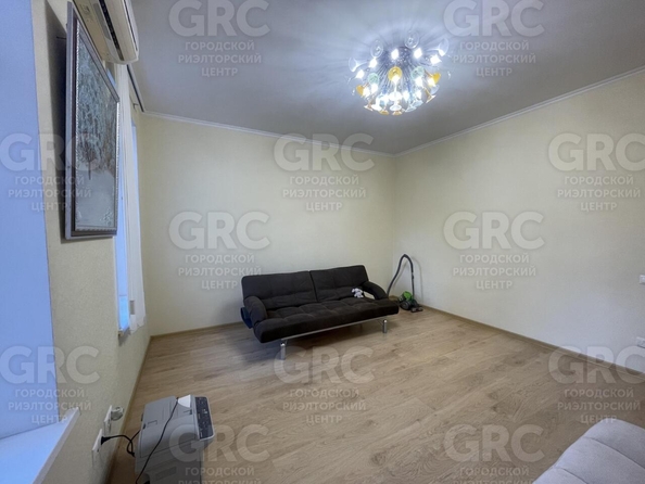 
  Продается 2-комн. квартира, 60 м², Конституции СССР ул, д. 22
. Фото 5.