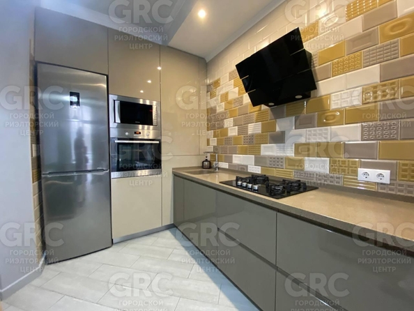 
  Продается 2-комн. квартира, 54 м², Водораздельная ул, д. 2
. Фото 5.