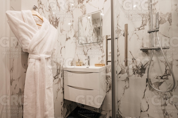 
  Продается апартамент, 35 м², Конституции СССР ул, д. 18
. Фото 11.