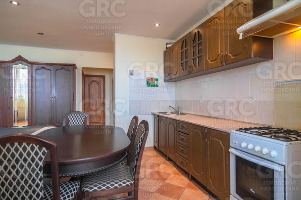 
  Продается 2-комн. квартира, 64 м², Пирогова ул, д. 6к2
. Фото 4.