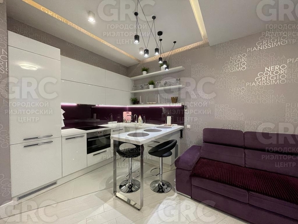 
  Продается 2-комн. квартира, 55 м², Горького ул, д. 87
. Фото 2.