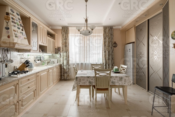 
  Продается дом, 376.8 м², Сочи
. Фото 6.