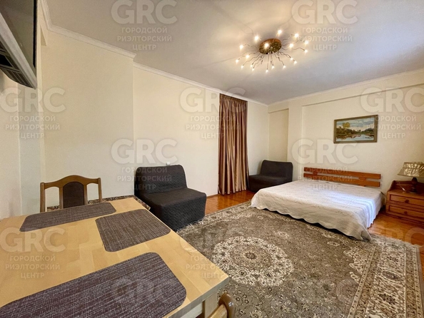 
  Продается дом, 200 м², Сочи
. Фото 1.