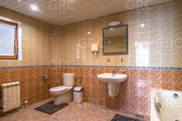 
   Продам дом, 240 м², Сочи

. Фото 20.