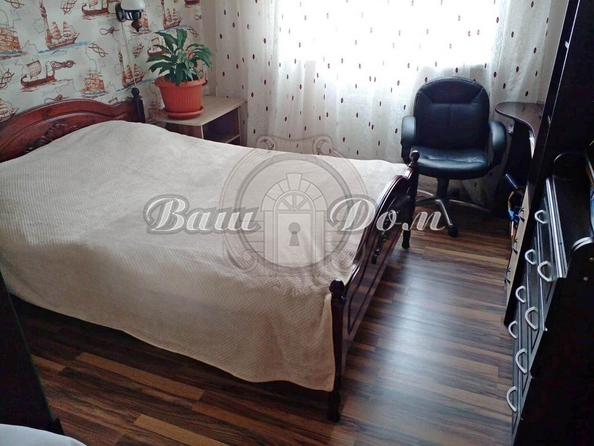 
  Продается 2-комн. квартира, 65.9 м², Суворова ул, д. 27к1
. Фото 6.