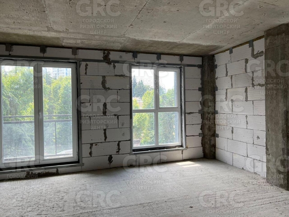 
  Продается 3-комн. квартира, 97 м², Туапсинская ул, д. 10
. Фото 9.