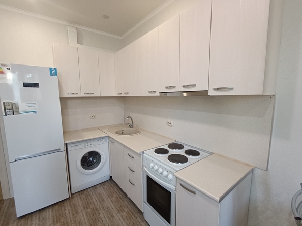 
  Продается 1-комн. квартира, 44 м², Астраханская ул, д. 76
. Фото 1.