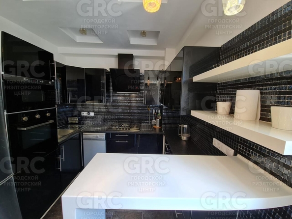 
  Продается 3-комн. квартира, 60 м², Учительская ул, д. 24/7
. Фото 3.