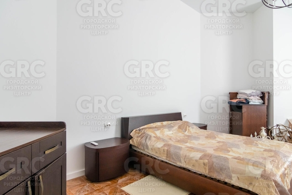 
  Продается 2-комнатный апартамент, 55.9 м², Орджоникидзе ул, д. 24/2
. Фото 21.