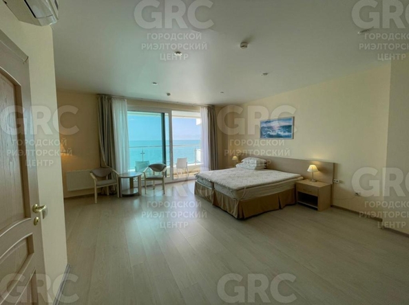 
  Продается 1-комнатный апартамент, 41 м², Черноморская ул
. Фото 3.
