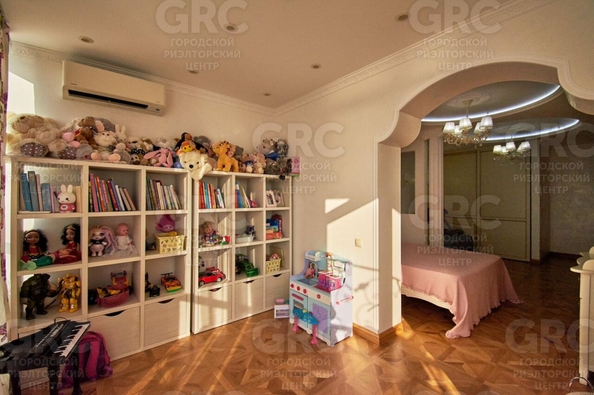 
  Продается 3-комн. квартира, 192 м², Первомайская ул, д. 19
. Фото 8.
