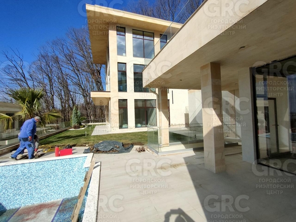 
  Продается дом, 300 м², Сочи
. Фото 16.