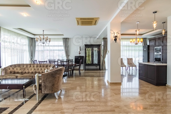 
  Продается коттедж, 450 м², Сочи
. Фото 2.