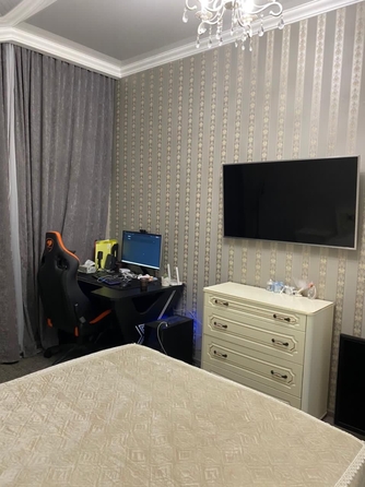 
  Продается 2-комн. квартира, 61 м², Толстого ул
. Фото 3.