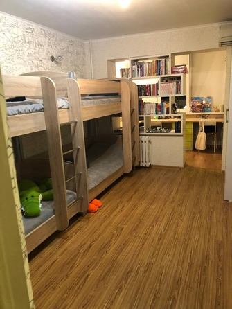 
  Продается 3-комн. квартира, 65 м², Парус мкр
. Фото 7.