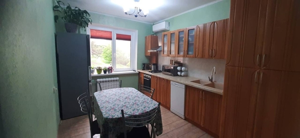 
  Продается 3-комн. квартира, 62 м², Парус мкр
. Фото 7.