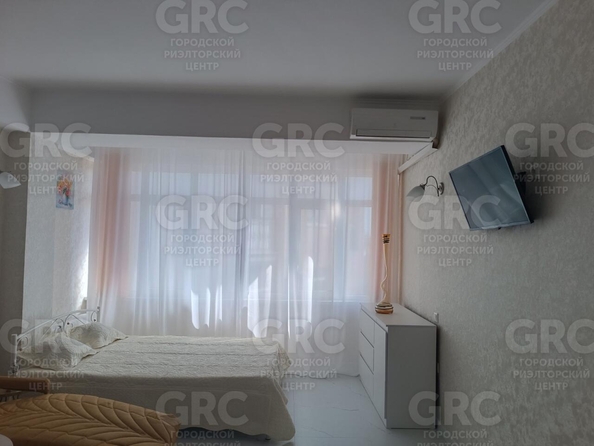 
  Продается 1-комн. квартира, 28 м², Анапская ул, д. 3/11
. Фото 2.