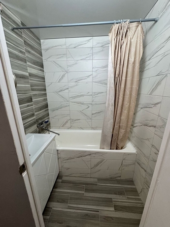 
  Продается 2-комн. квартира, 65 м², Ленина ул, д. 175
. Фото 4.
