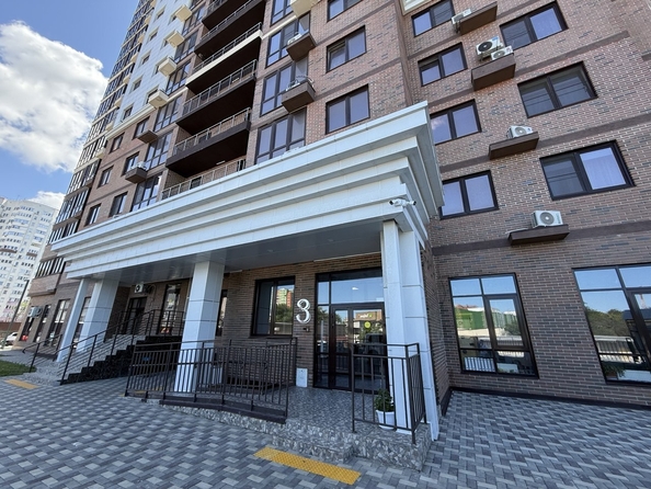 
  Продается 2-комн. квартира, 58 м², Омелькова ул, д. 93
. Фото 32.