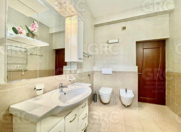 
  Продается 3-комн. квартира, 140 м², Волжская ул, д. 57
. Фото 13.
