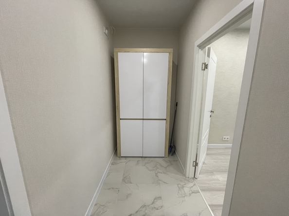 
  Продается 1-комн. квартира, 46 м², Омелькова ул, д. 93
. Фото 8.