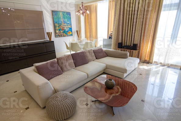 
  Продается 3-комн. квартира, 140 м², Нагорная ул, д. 1
. Фото 8.