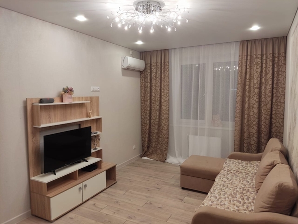 
  Продается 1-комн. квартира, 41 м², Ленина ул, д. 173А
. Фото 3.