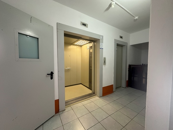 
  Продается 1-комн. квартира, 38 м², Адмирала Пустошкина ул, д. 10
. Фото 23.