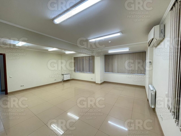
  Продается 2-комн. квартира, 48 м², Островского ул, д. 25
. Фото 8.