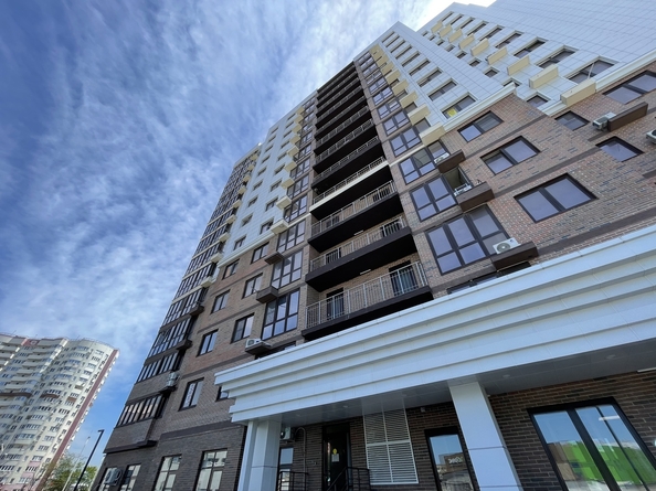 
  Продается 2-комн. квартира, 62 м², Омелькова ул, д. 93
. Фото 15.