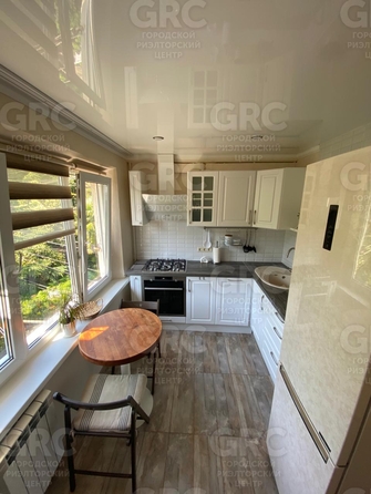 
  Продается 2-комн. квартира, 52 м², Павлова ул, д. 101
. Фото 1.
